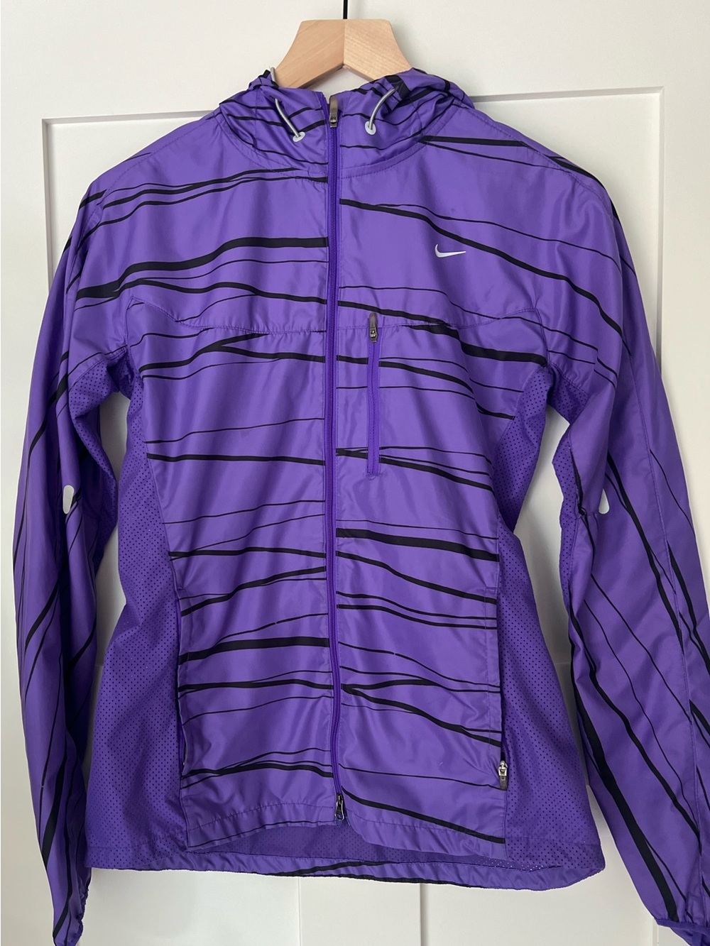 Nike Vapor Running Jacket Women’s S Purple Reflective Hooded Windbreaker